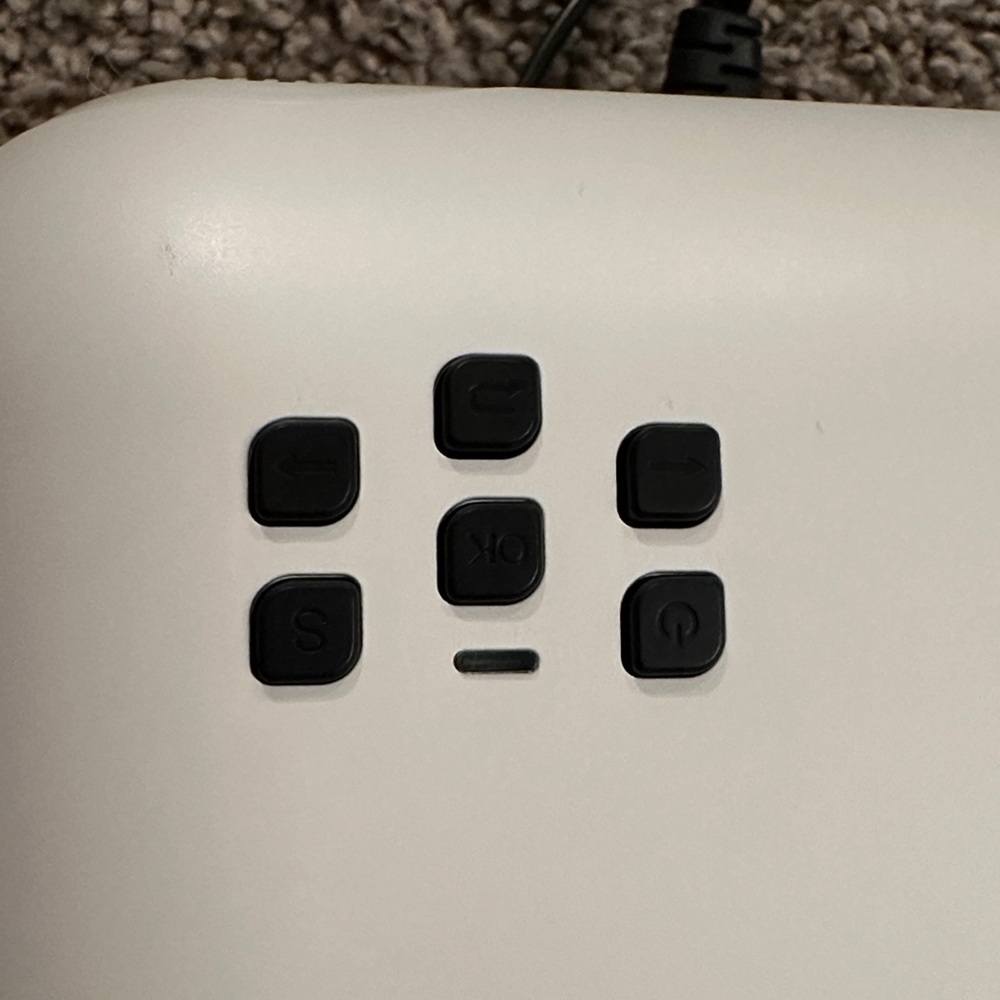 Portable Projector with Wireless Connectivity - Picture 13 of 13
